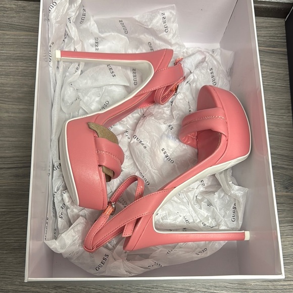 GUESS Women's Clives One Band Platform Sandals - Picture 2 of 6